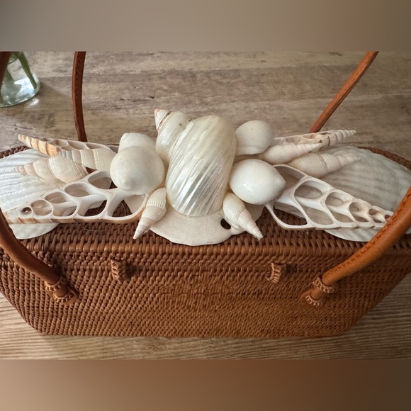 Vintage Woven Indonesian Top Handle Bag With Shells from Two Cranes Inc. - Picture 9 of 12